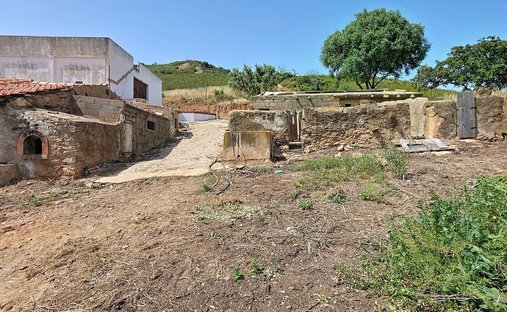 Farm Ranch in Alferce, Algarve, Portugal 1