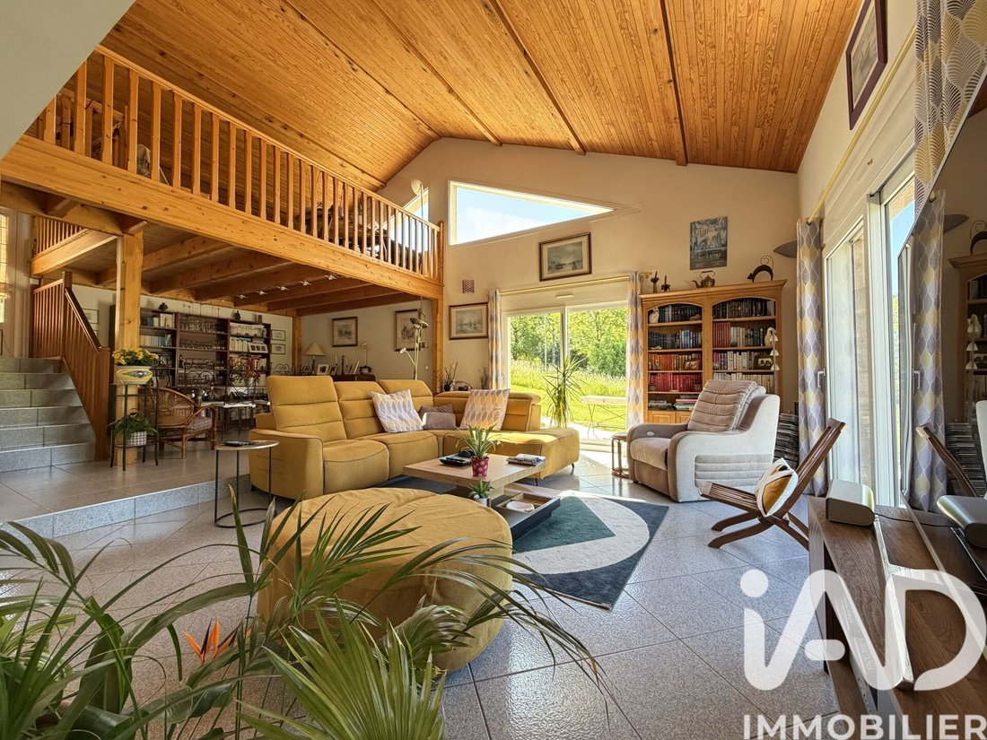 House in Serrières-sur-Ain, Auvergne-Rhône-Alpes, France 2 - 18038370
