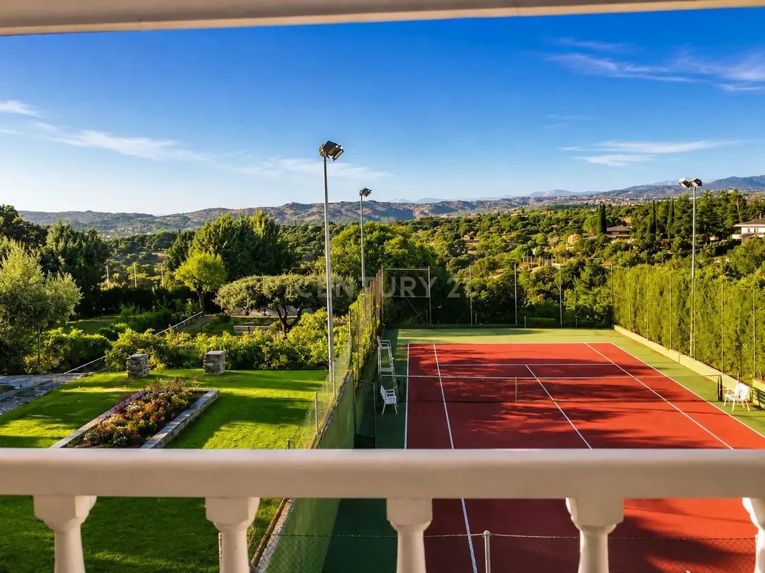 Villa in Las Rozas de Madrid, Comunidad de Madrid, Spain 3 - 18034183