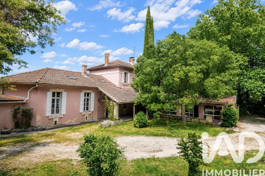 House in Fontaine-de-Vaucluse, Provence-Alpes-Côte d'Azur, France 1 - 18038376
