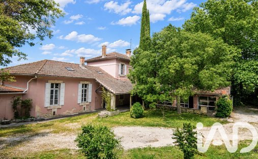 House in Fontaine-de-Vaucluse, Provence-Alpes-Côte d'Azur, France 1