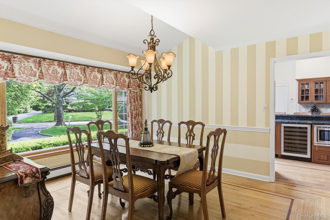 Cold Spring Harbor, New York, United States 4 - 18034091