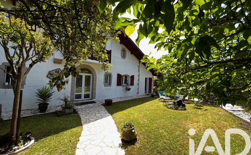 Haus in Ustaritz, Neu-Aquitanien, Frankreich 1
