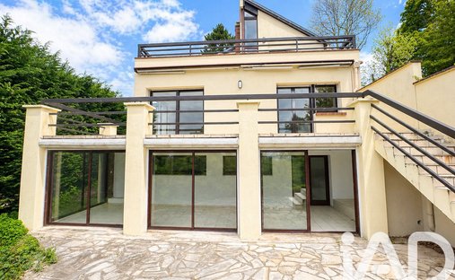House in Haut Montmorency Est, Montmorency, France 1