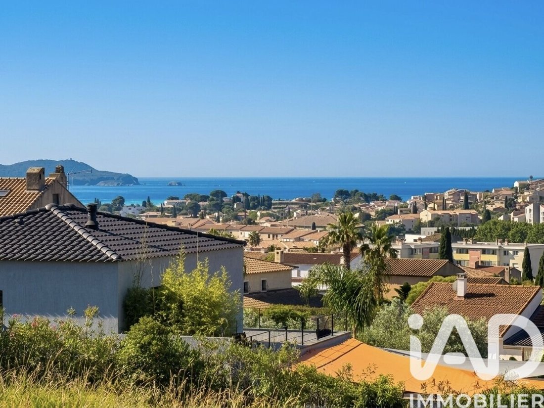Land in Carqueiranne, Provence-Alpes-Côte d'Azur, France 1 - 17885176