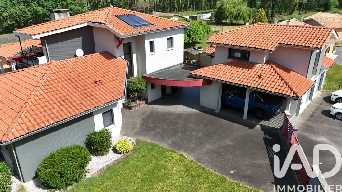 House in Parentis-en-Born, Nouvelle-Aquitaine, France 1 - 18035533