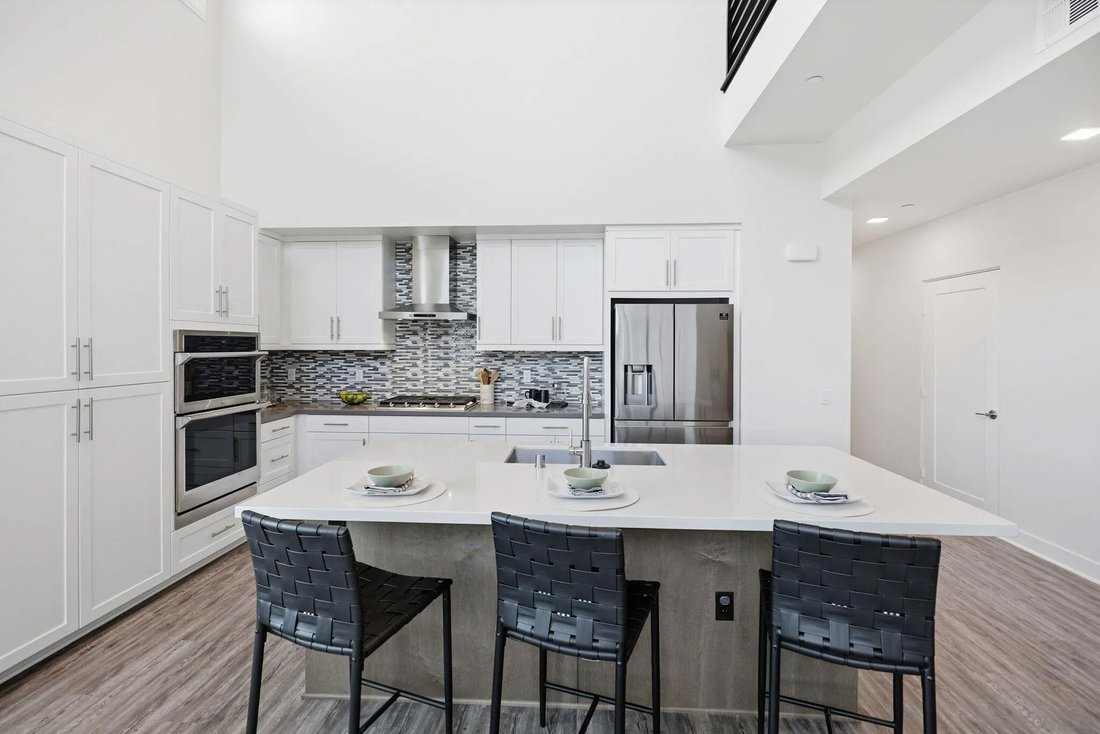 Condo in San Diego, California, United States 3 - 18033922