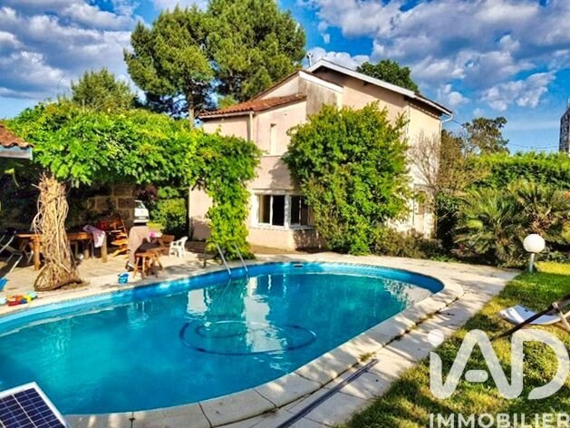 House in Villenave-d'Ornon, Nouvelle-Aquitaine, France 1 - 18038392