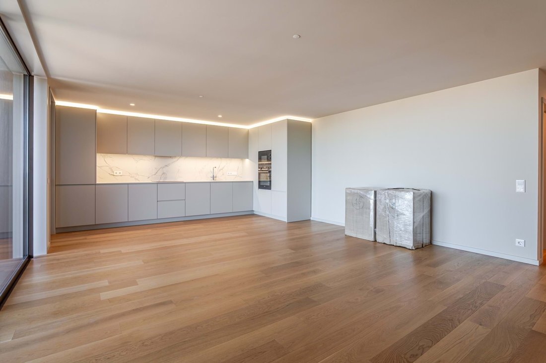 Apartment in Santa Marinha e Sao Pedro da Afurada, Porto District, Portugal 3 - 18035295