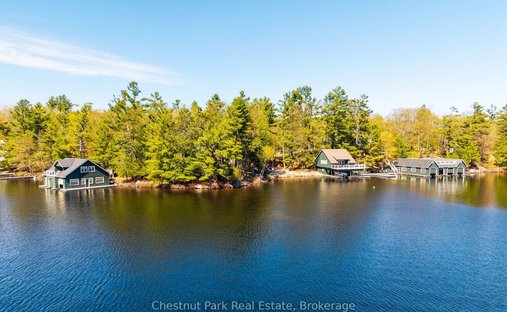 House in Port Carling, Ontario, Canada 1