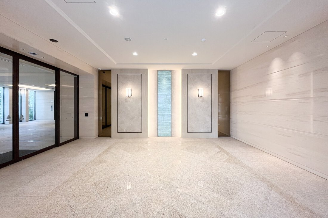 Condo in Osaka, Osaka, Japan 4 - 18034098