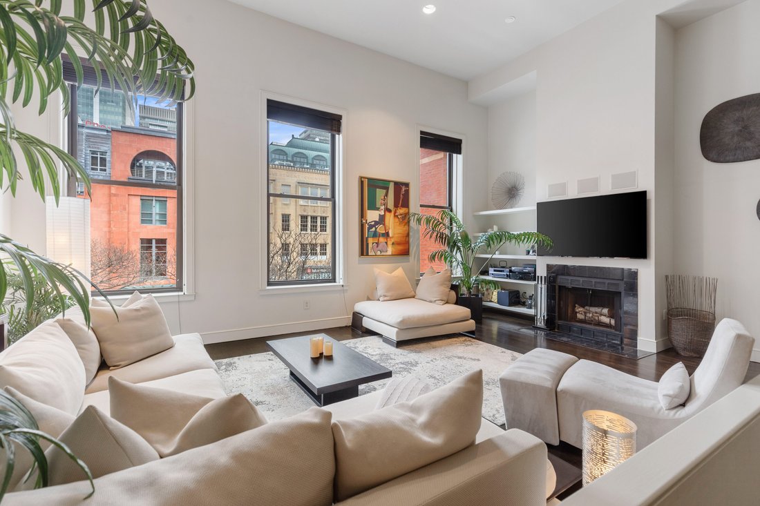 Condo in Boston, Massachusetts, United States 3 - 18034517
