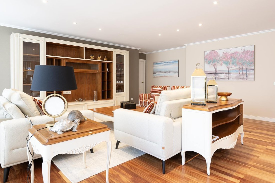 Apartment in Santiago de Compostela (District), Santiago de Compostela, Spain 5 - 18033858