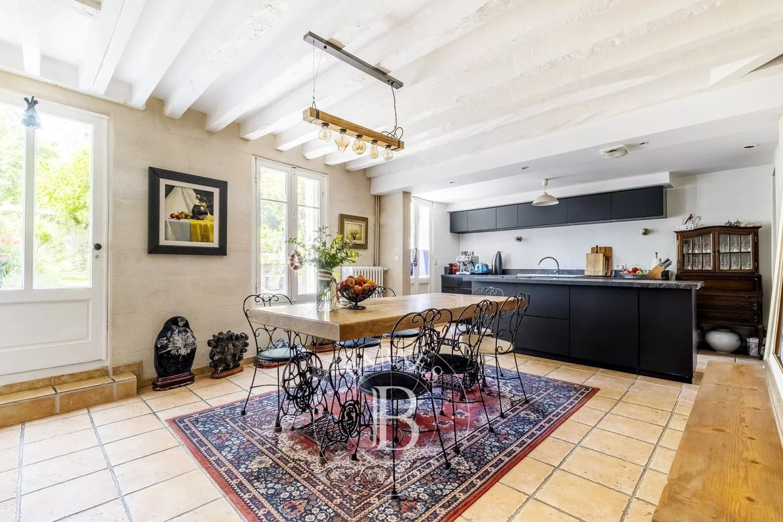 House in Hôtel de Ville-Quinconce-Saint Seurin-Fondaudège, Bordeaux, France 5 - 12355486