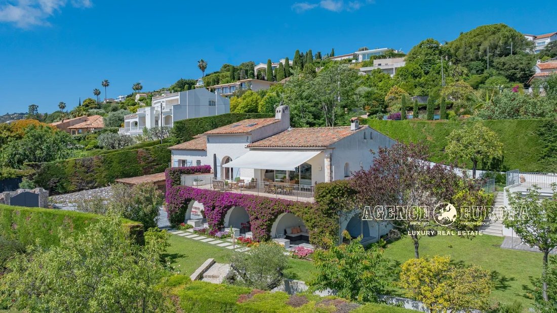 Villa in Brusquet-Retenaou-Devens, Vallauris, France 2 - 17616783