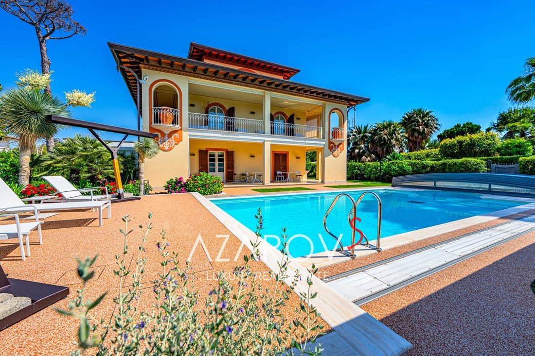 Villa in Center, Forte dei Marmi, Tuscany 1 - 18034275