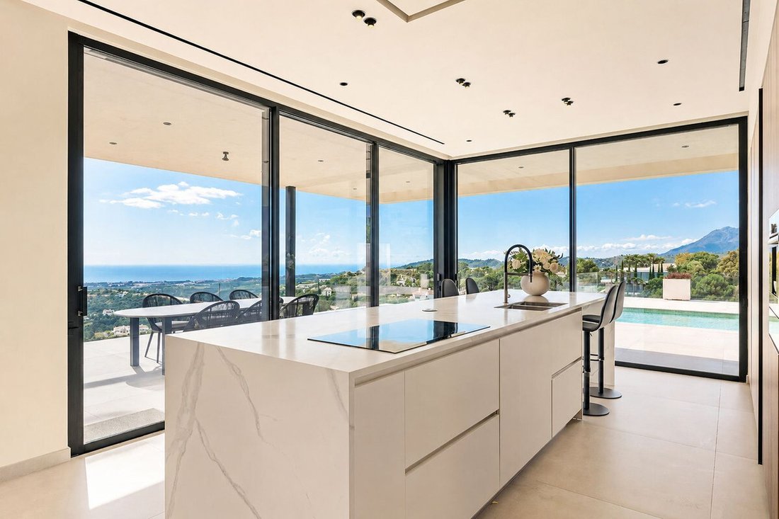 Villa in Benahavis, Andalusia, Spain 3 - 17990936
