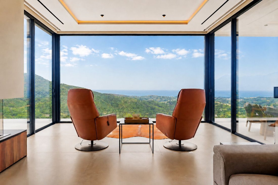 Villa in Benahavis, Andalusia, Spain 2 - 17990936