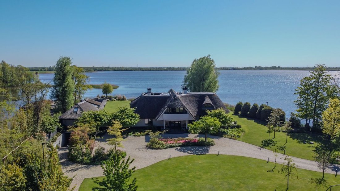 Villa in Loosdrecht, North Holland, Netherlands 2 - 18034746