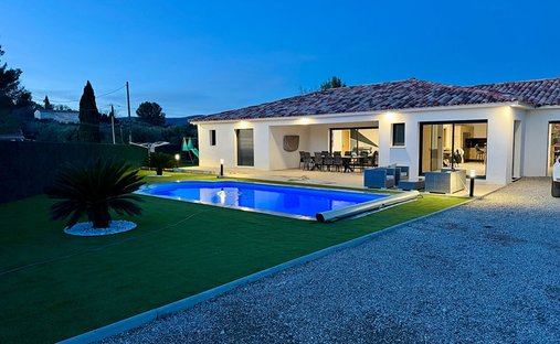 Villa in Trans-en-Provence, Provence-Alpes-Côte d'Azur, France 1