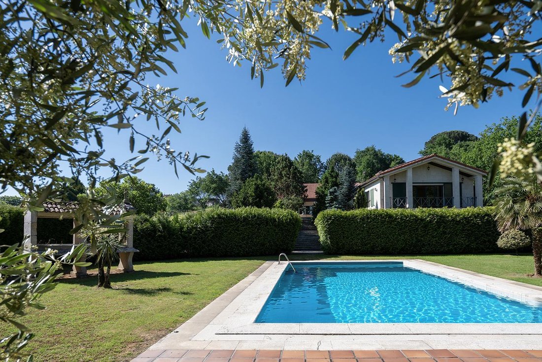 Villa in San Cibrao das Vinas, Galicia, Spain 4 - 18033863