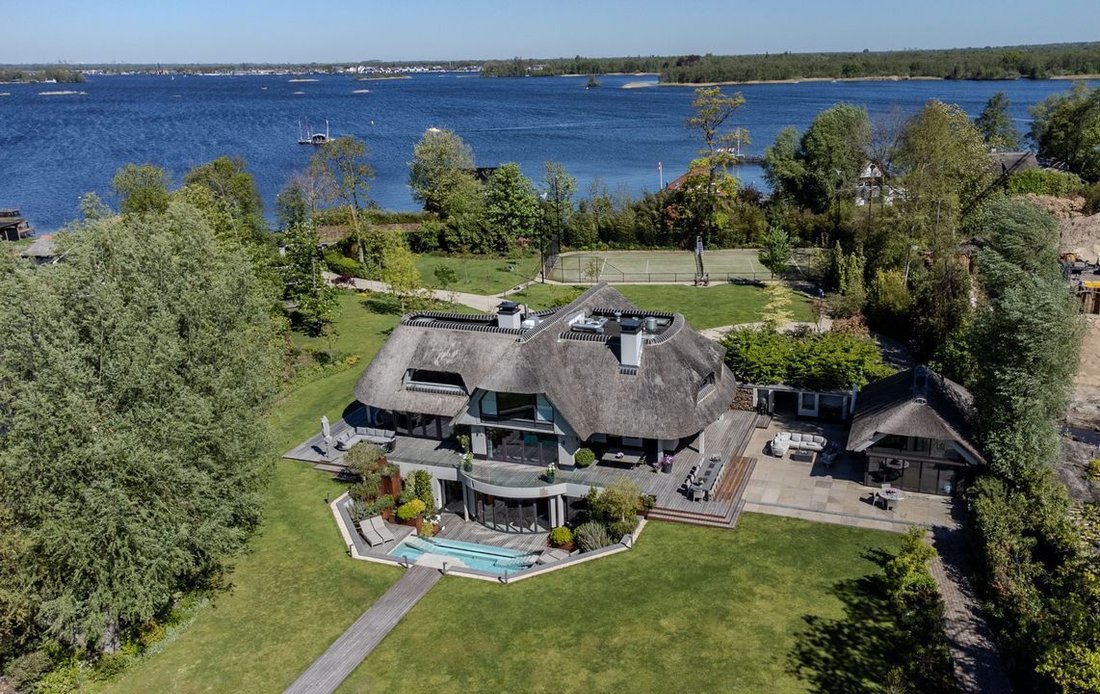 Villa in Loosdrecht, North Holland, Netherlands 1 - 18034746