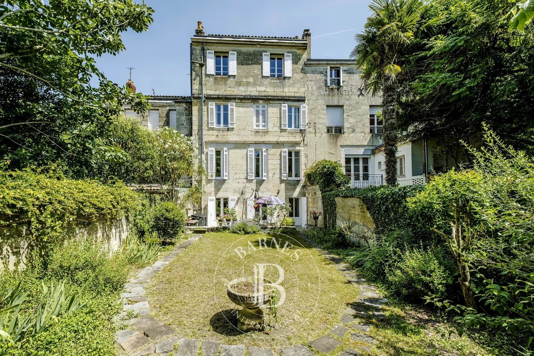 House in Hôtel de Ville-Quinconce-Saint Seurin-Fondaudège, Bordeaux, France 1 - 12355486