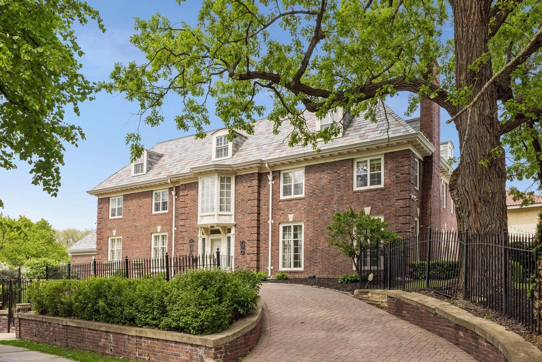 House in Minneapolis, Minnesota, United States 1 - 18034821