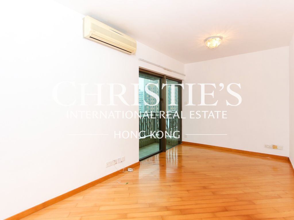 Apartment in Hong Kong, Hong Kong 3 - 18035321