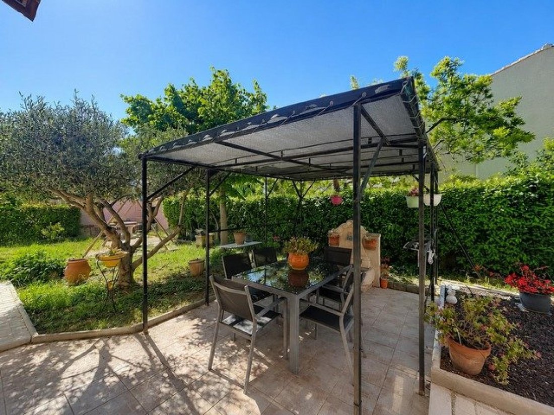 House in Coste Chaude-Mauveou, La Seyne-sur-Mer, France 1 - 18035596