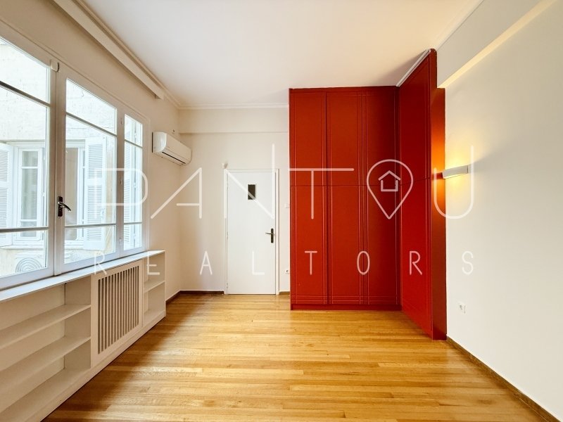 Apartment in Sunoikia Kolonakiou, 1st District of Athens, Athens 3 - 18035278