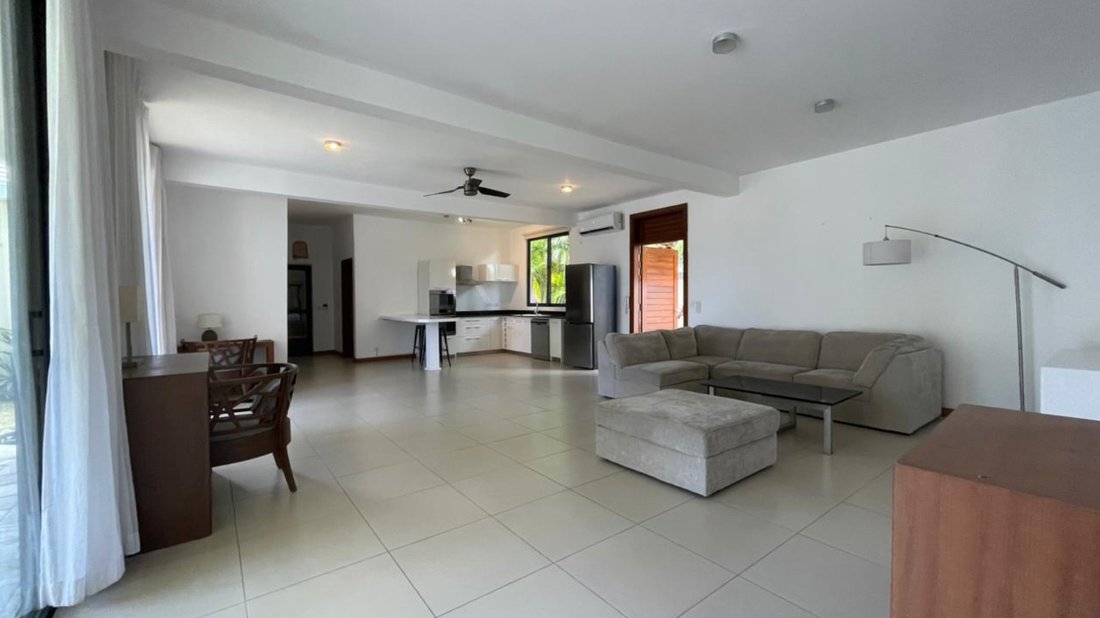 Villa in Grand Baie, Rivière du Rempart District, Mauritius 4 - 18035078