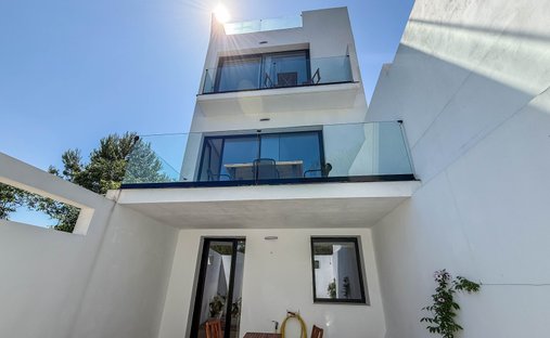 House in Chella, Valencian Community, Spain 1