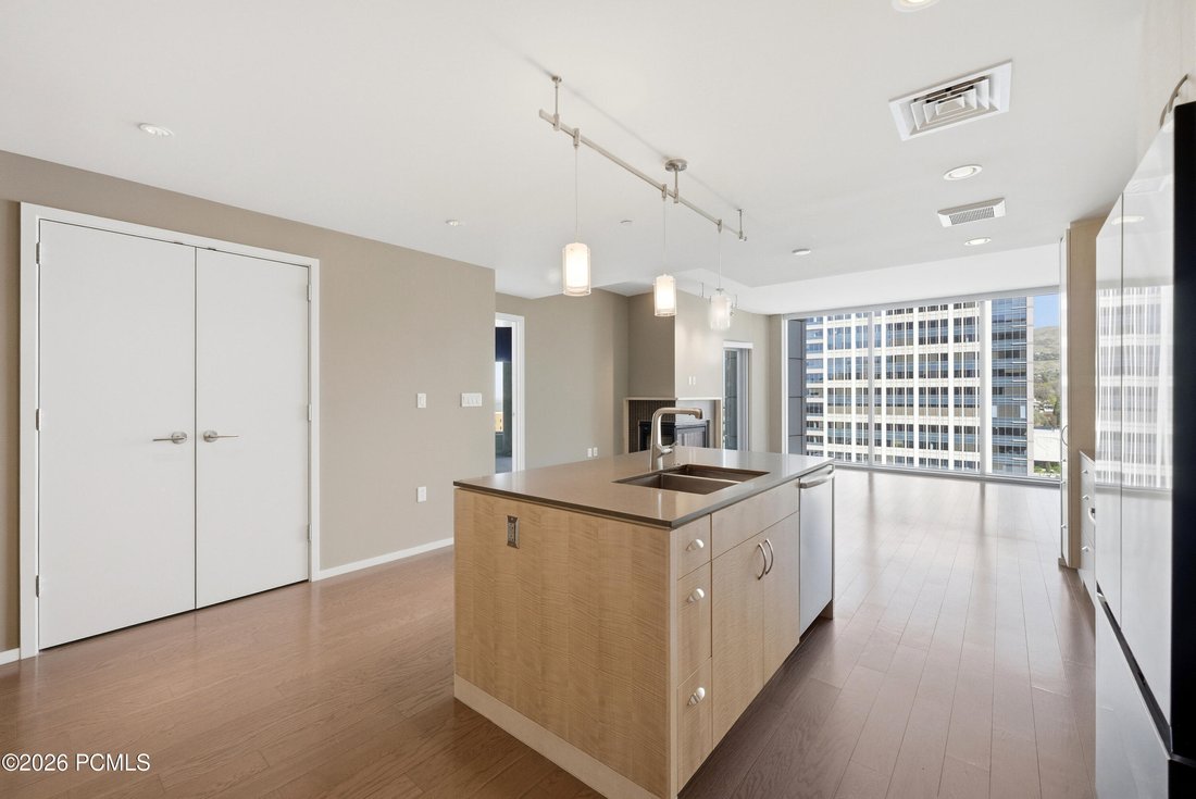 Condo in Salt Lake City, Utah, United States 5 - 18034604