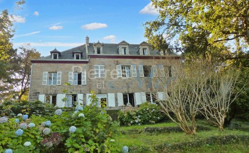 Estate in Pouldavid, Douarnenez, France 1