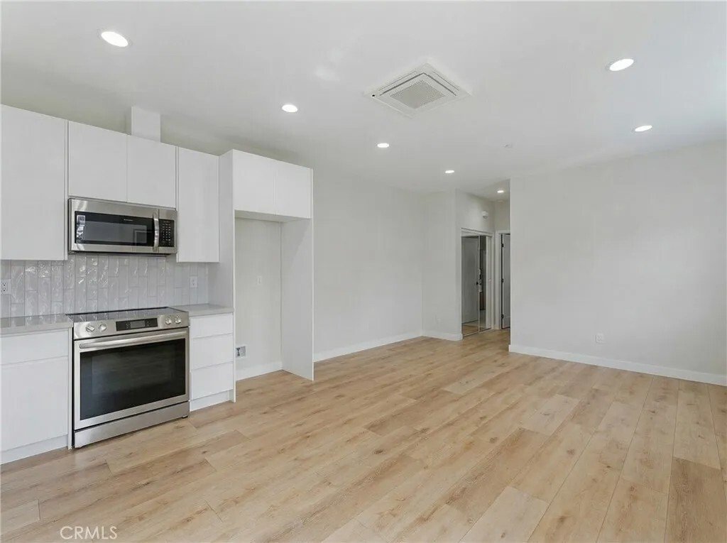 Los Angeles, California, United States 3 - 17539972