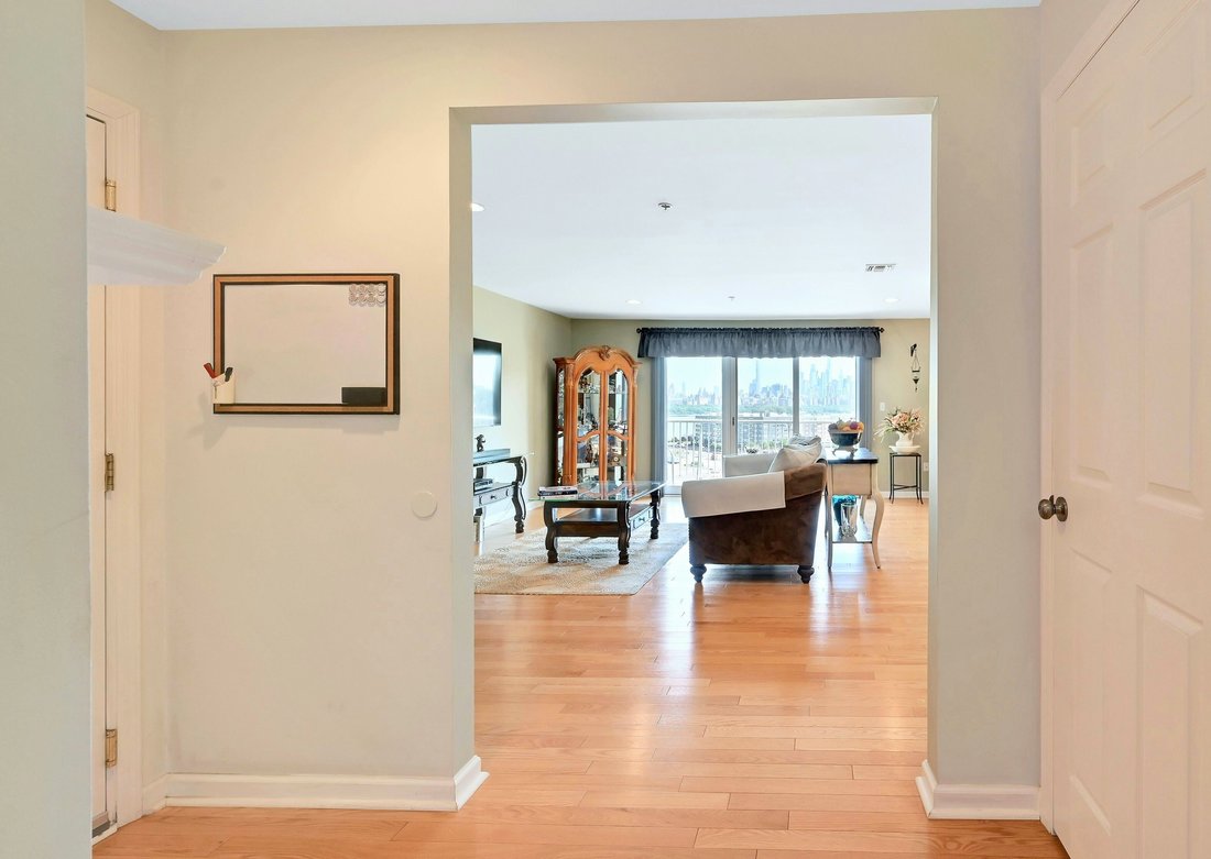 Condo in Edgewater, New Jersey, United States 2 - 18035122