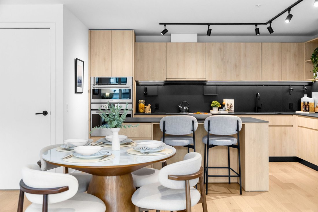 Villa in Vancouver, British Columbia, Canada 4 - 18034537
