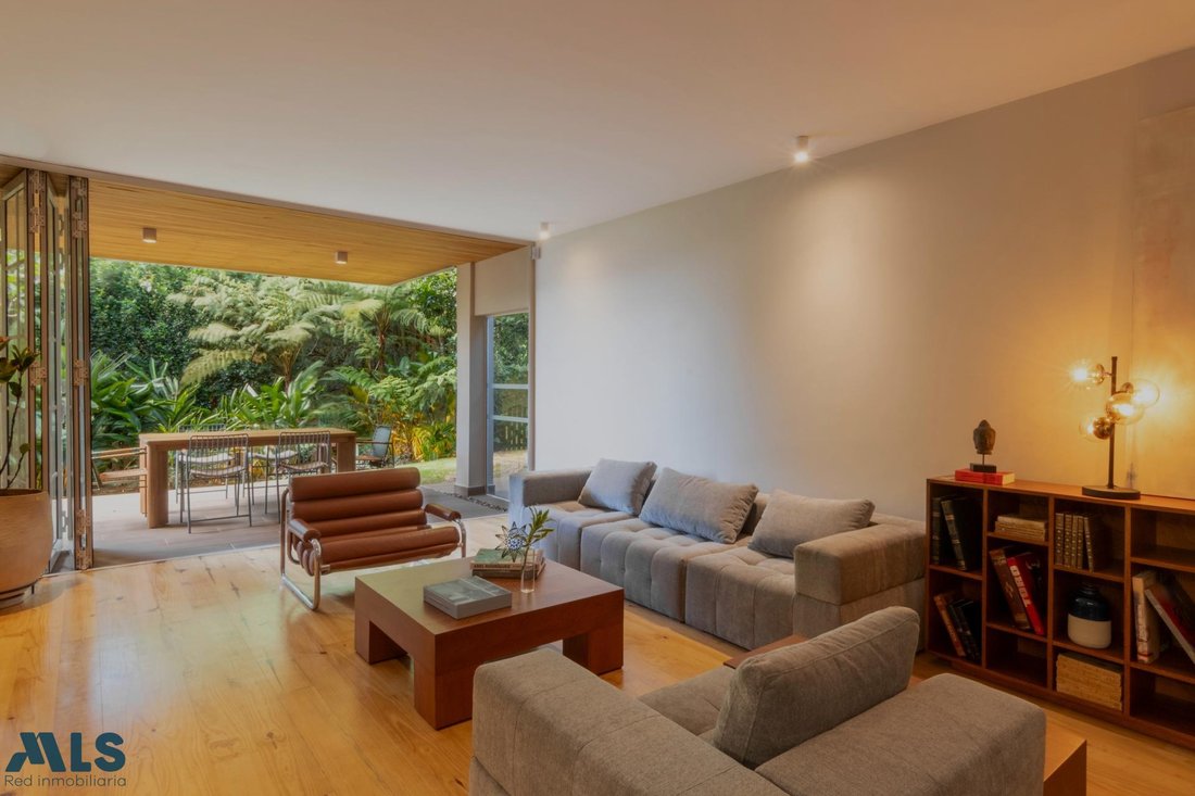 House in Medellín, Antioquia, Colombia 2 - 18033814