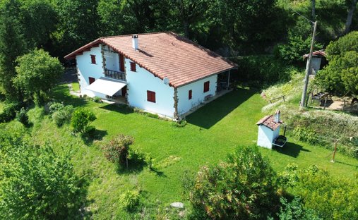 Villa a Hasparren, Nuova Aquitania, Francia 1