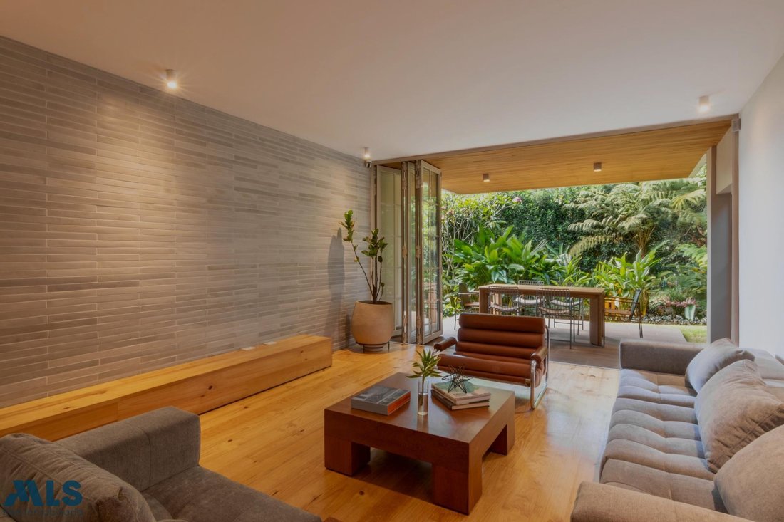 House in Medellín, Antioquia, Colombia 3 - 18033814
