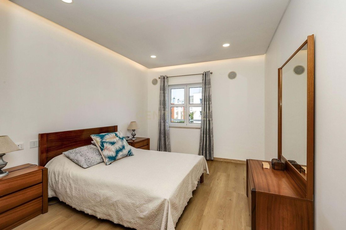 Apartment in Venteira, Lisbon, Portugal 3 - 18034200