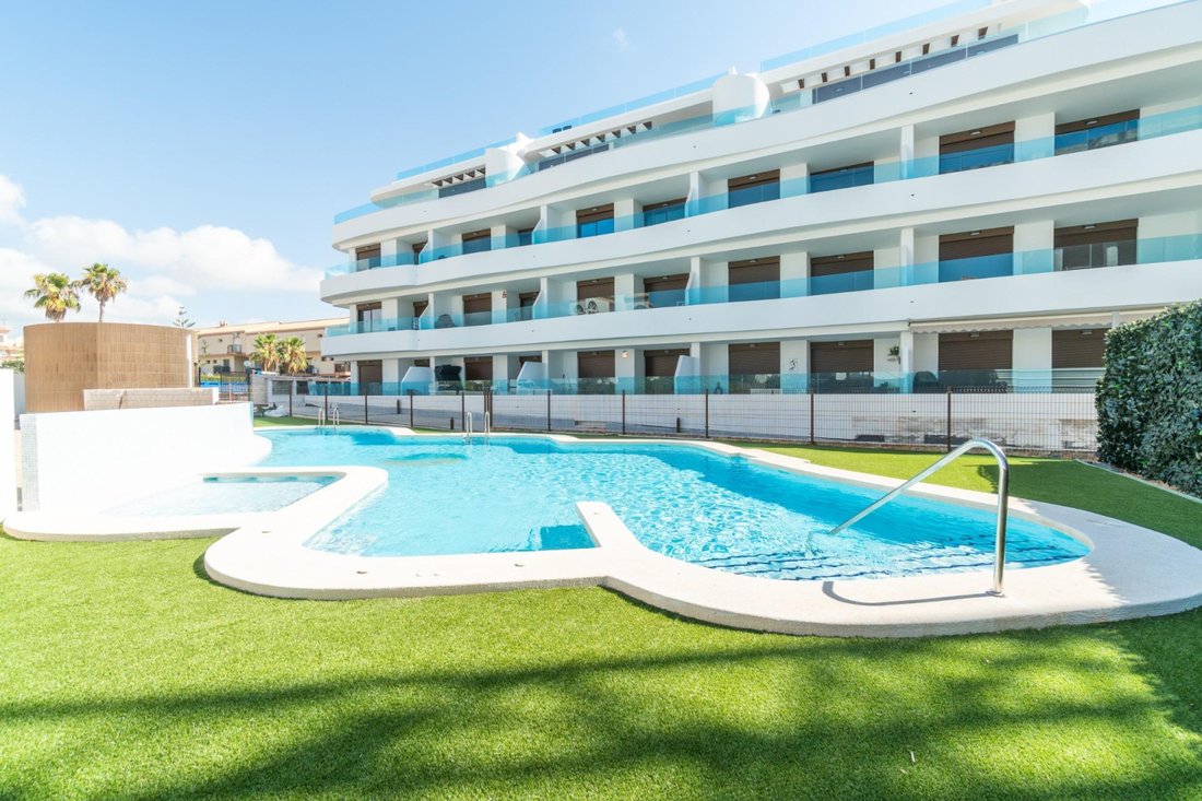 Apartment in Playa Flamenca, Orihuela, Valencian Community 2 - 18005747