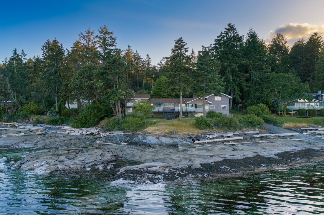 House in Ladysmith, British Columbia, Canada 1 - 18039996
