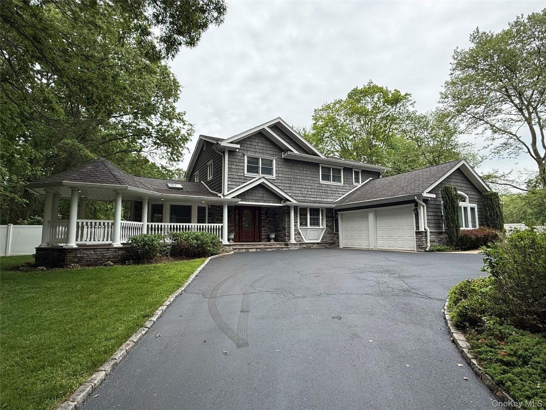 House in Huntington Station, New York, United States 1 - 18049321
