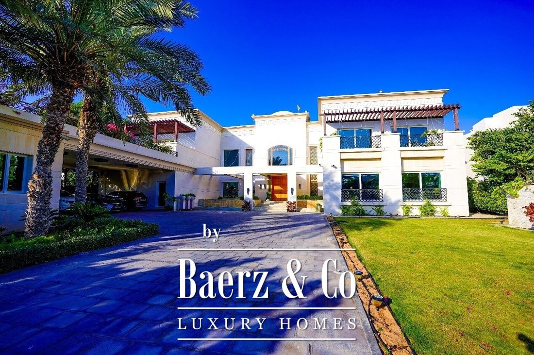 Villa in Al Wasl, Dubai, United Arab Emirates 1 - 14972620