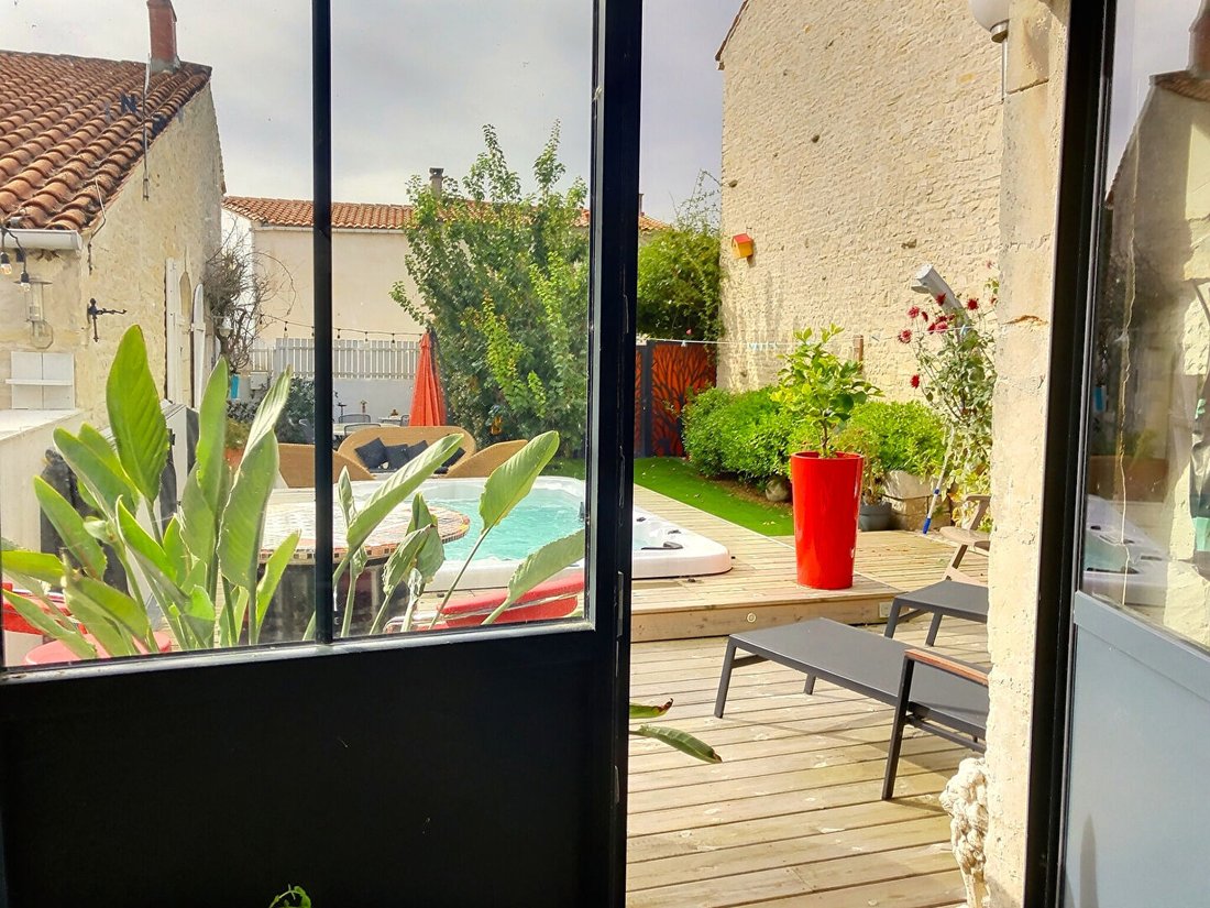 Villa in Saint-Medard-d'Aunis, Nouvelle-Aquitaine, France 2 - 18047504