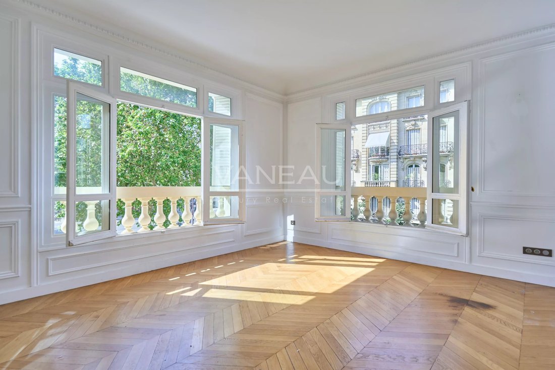 Apartment in Gros Caillou, Paris 7e Arrondissement, Paris 5 - 15863546