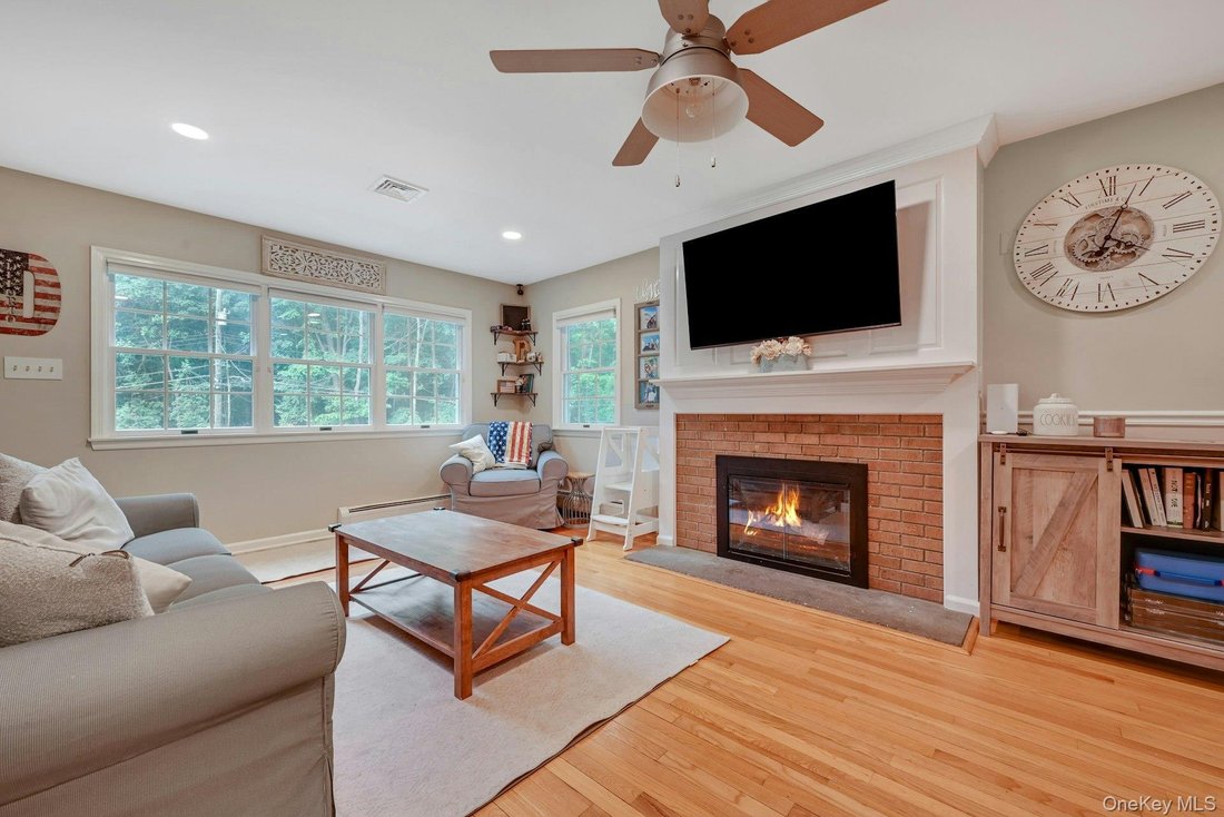 House in Montebello, New York, United States 4 - 18037548