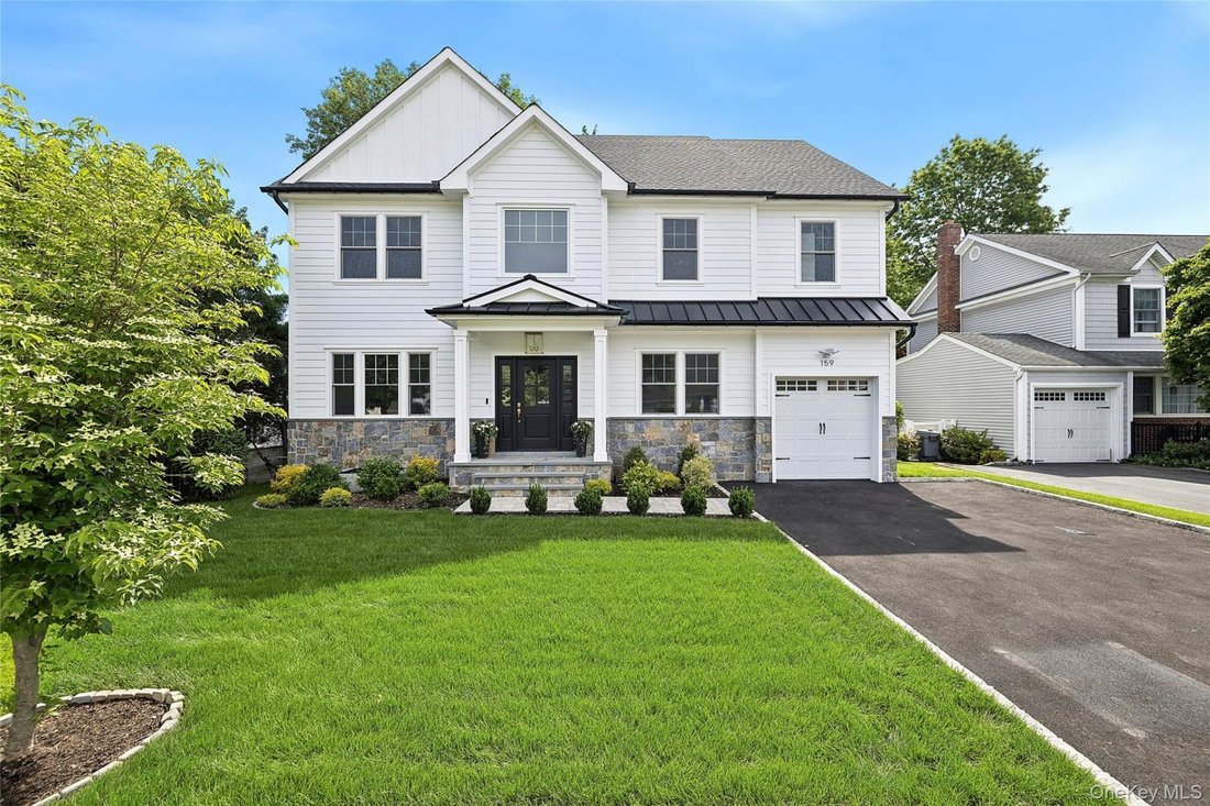 House in Garden City, New York, United States 1 - 18049334